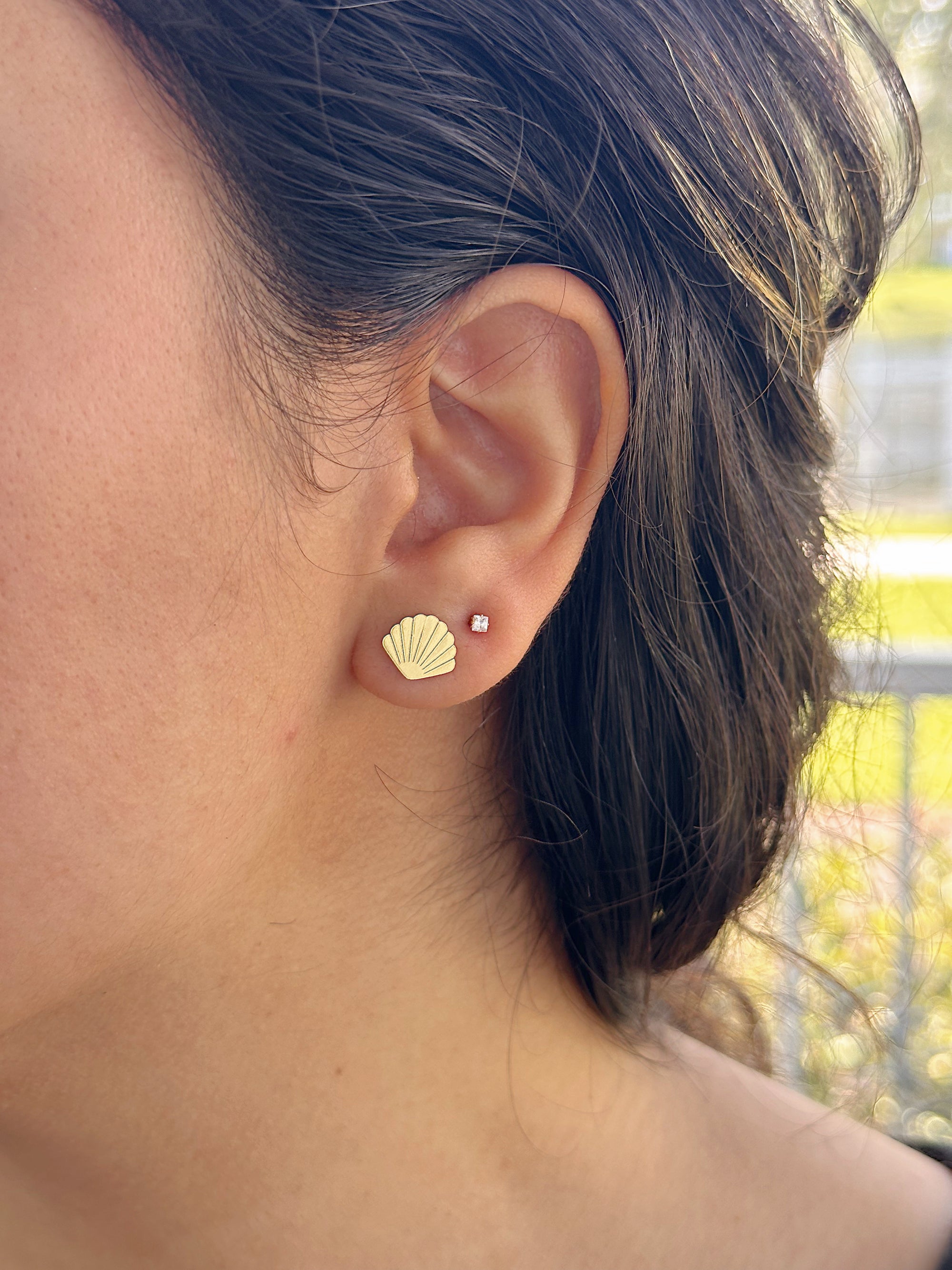 Seashell Stud