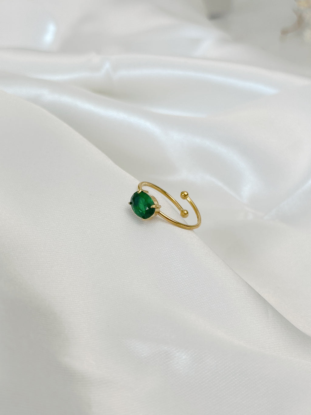 Adela Ring