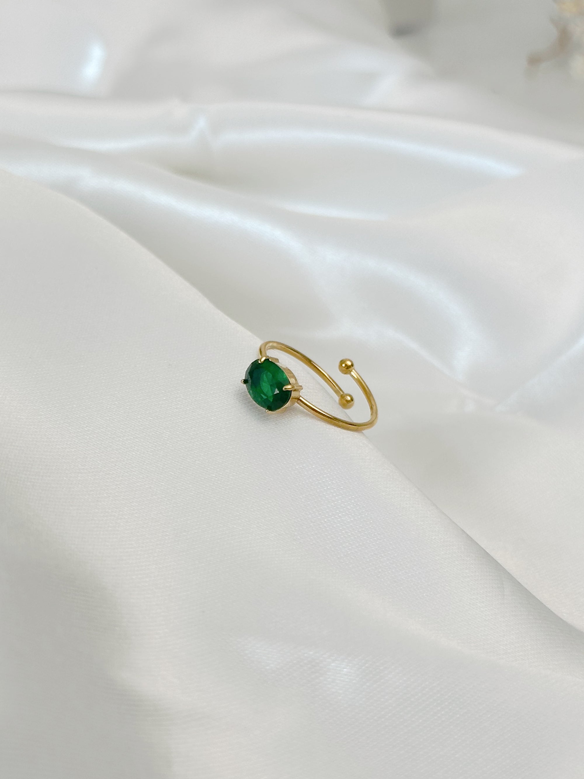 Adela Ring