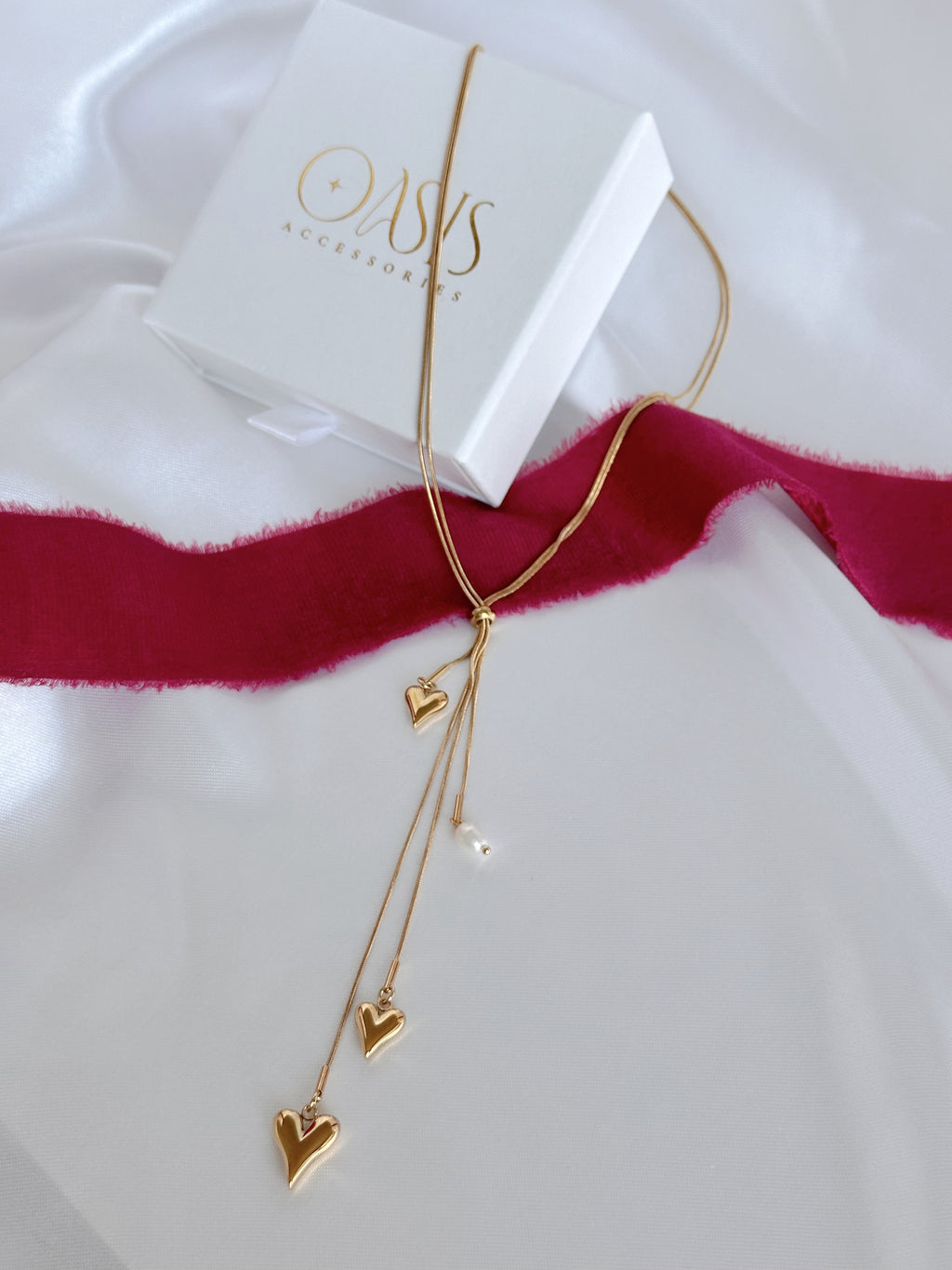 Amor Necklace