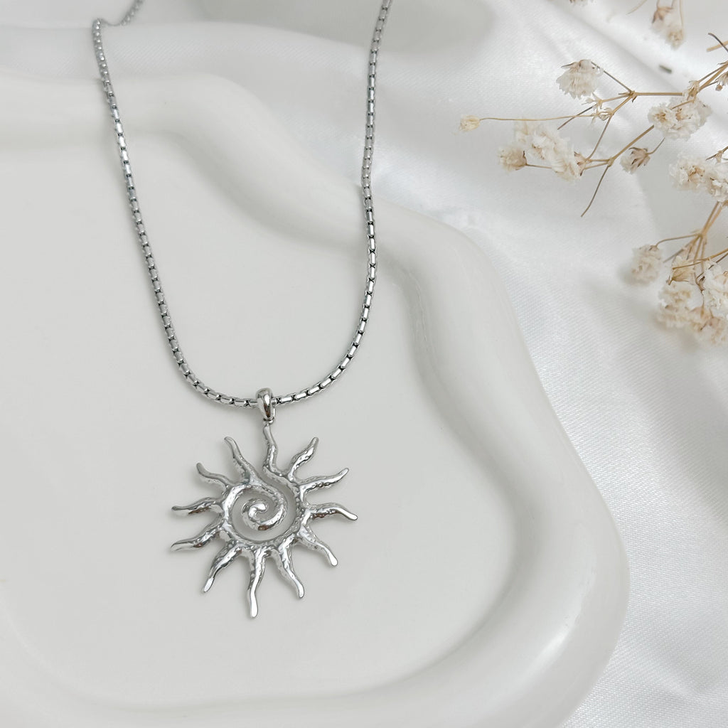 Solari Necklace