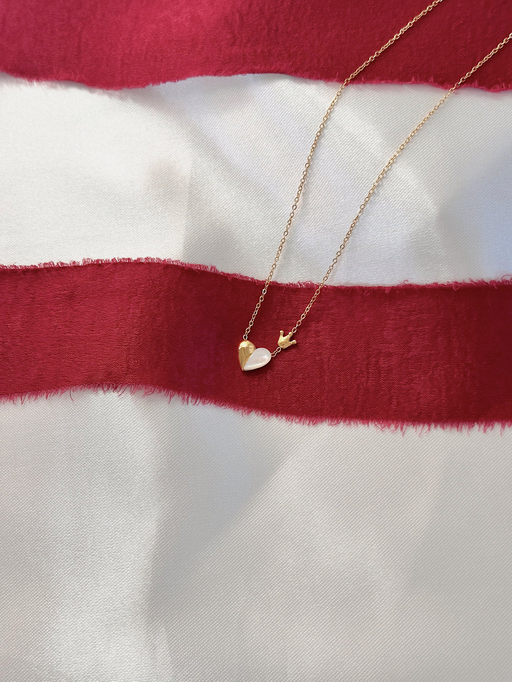 Glimmer Necklace