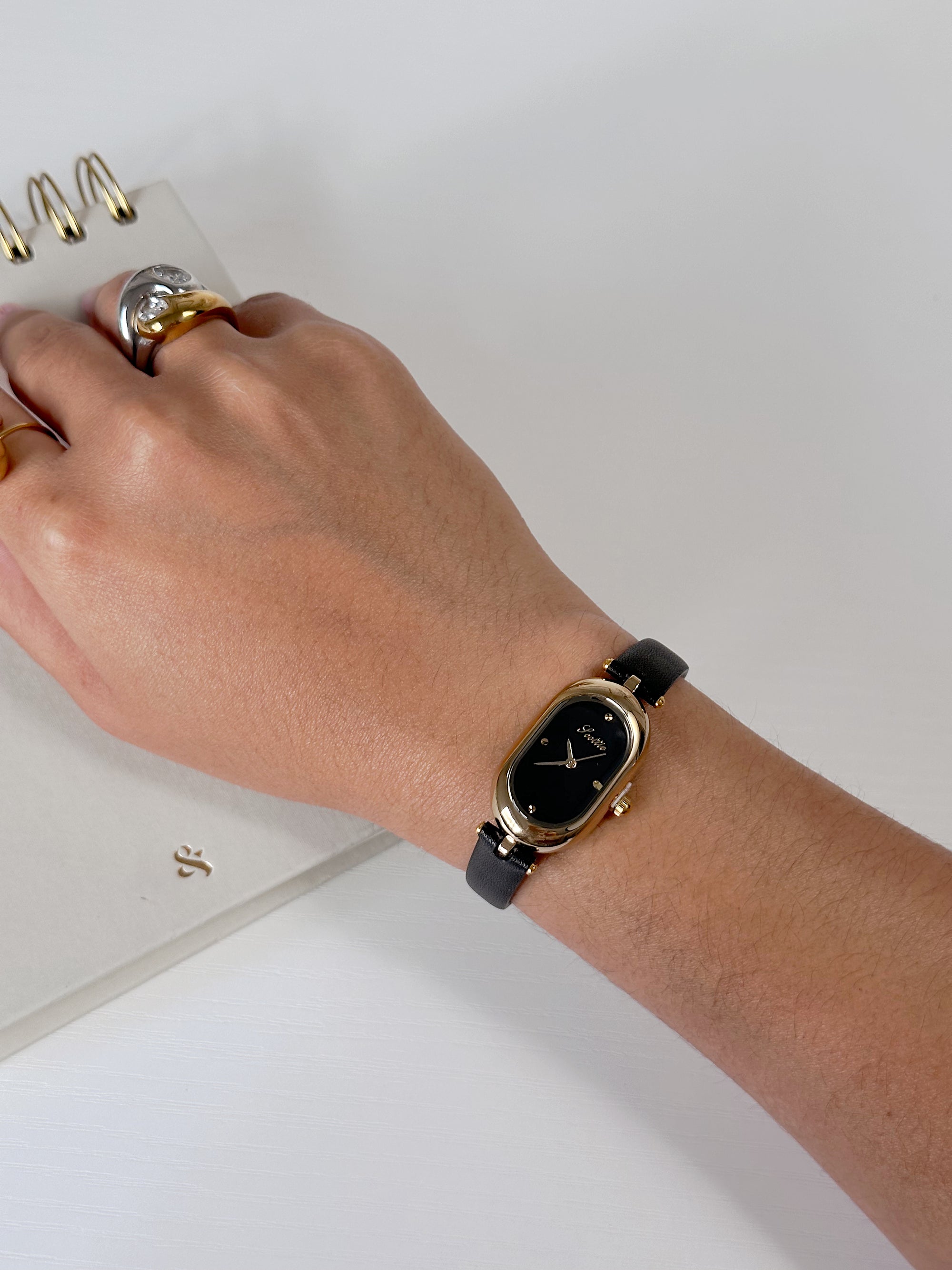 Valery Watch - Black