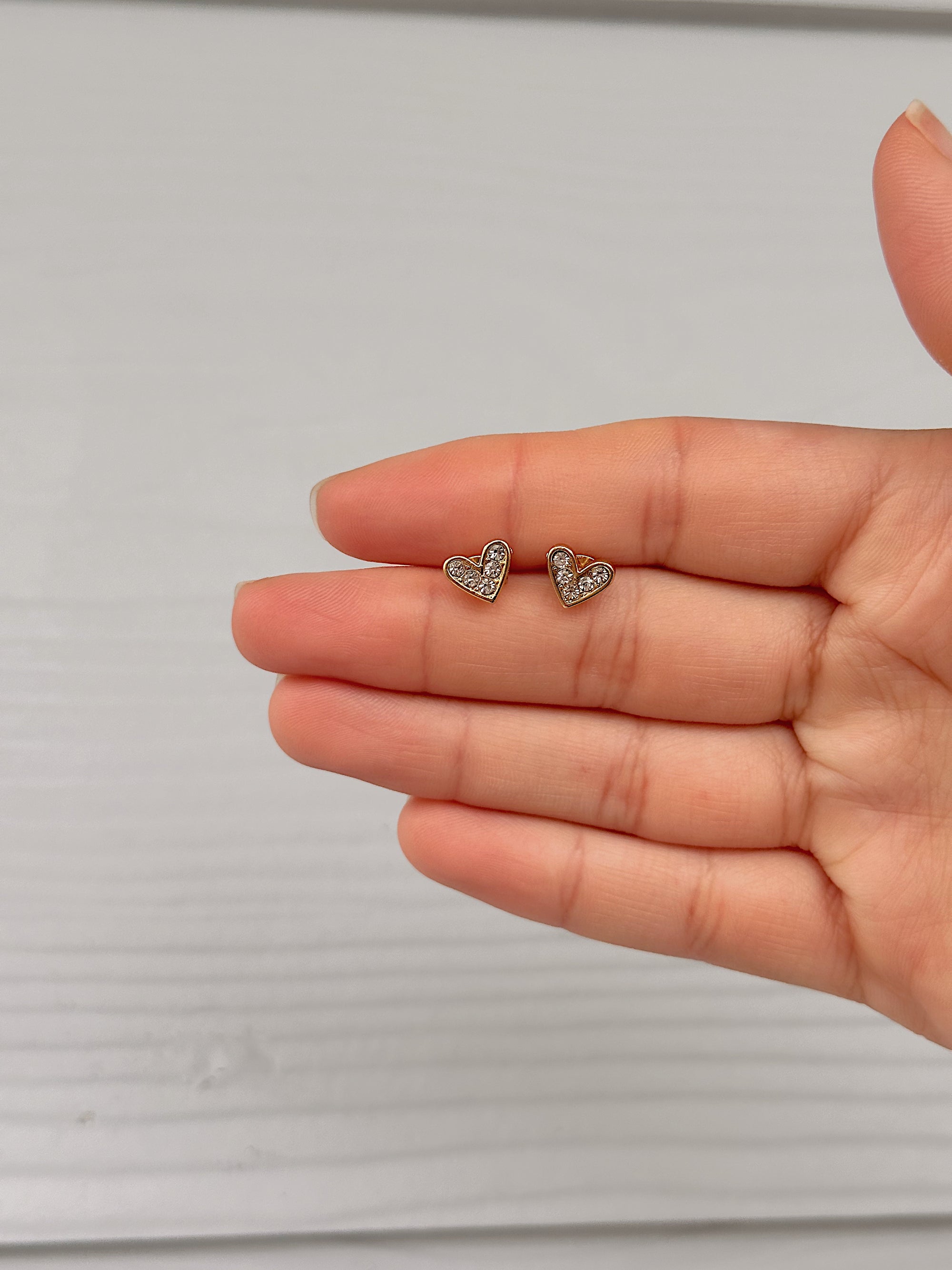 Min Heart Stud