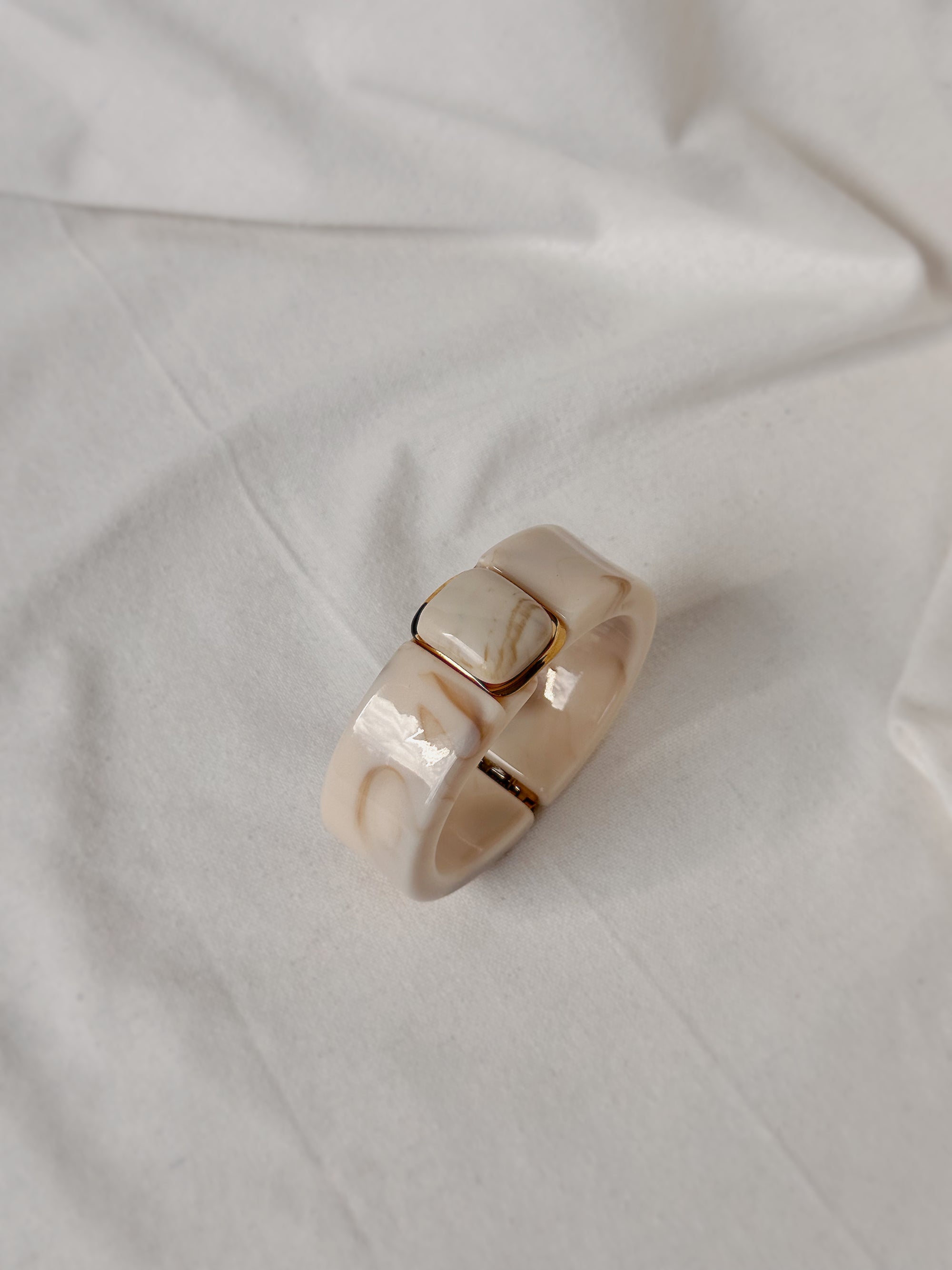 Scaret Bracelet