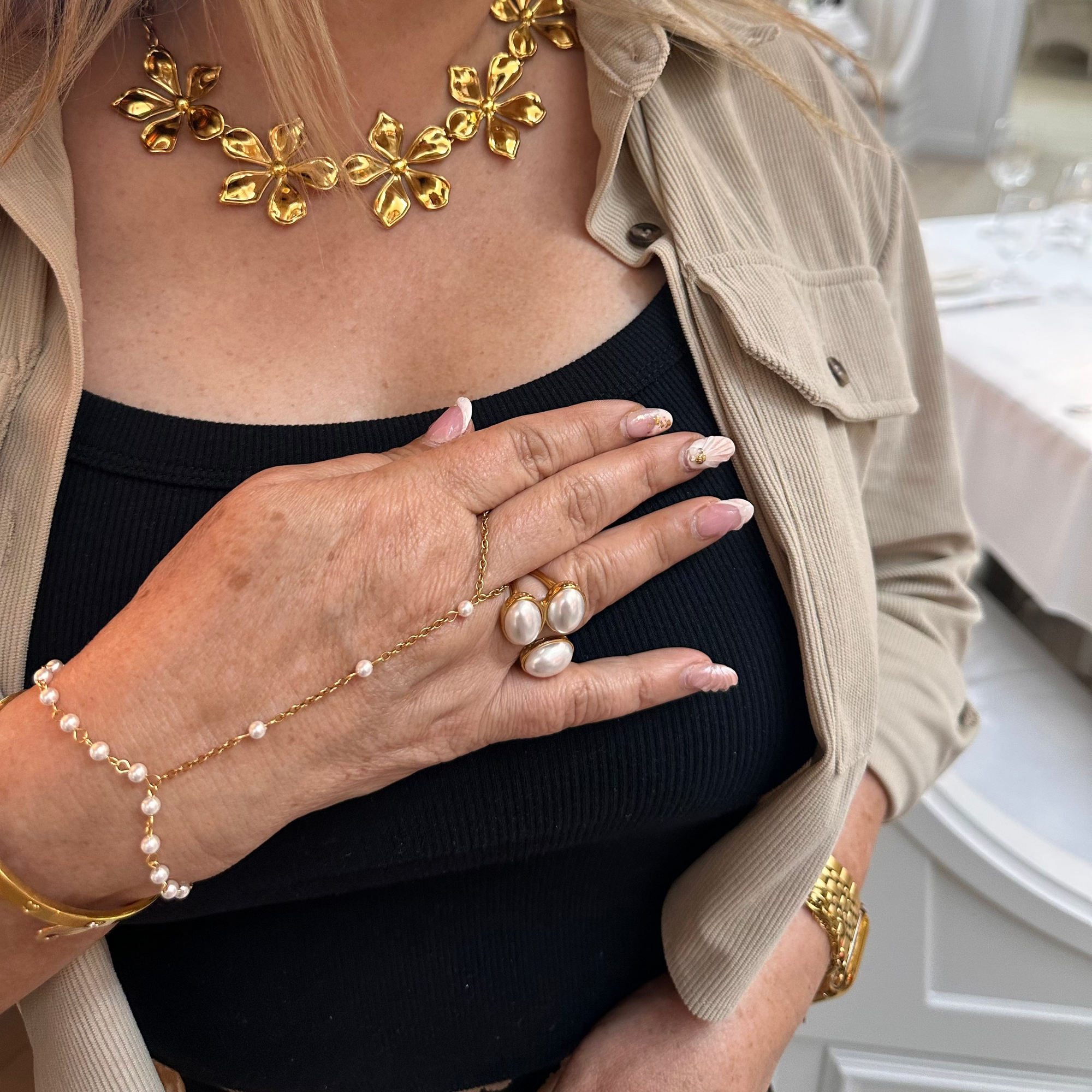 Perla Hand Chain
